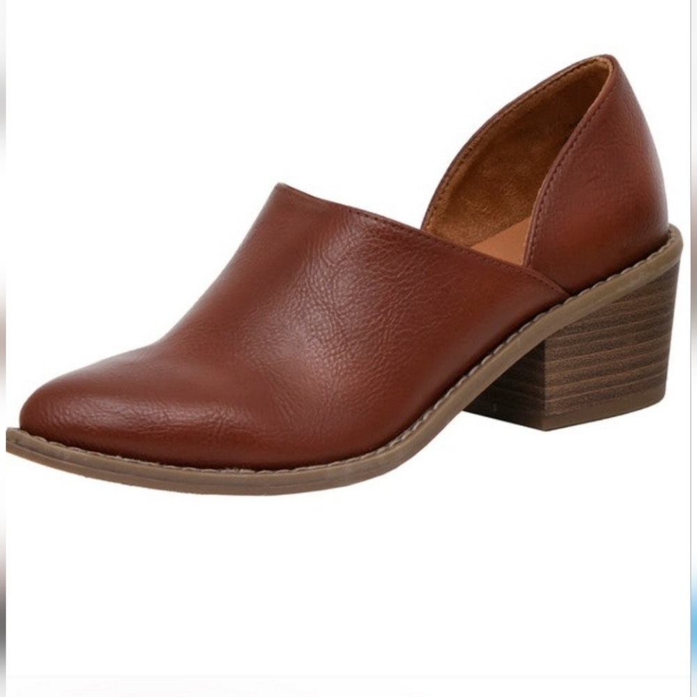 Universal Thread Brown Low Block Heel Ankle Booties